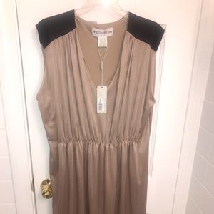 Brand New with tags Kardashian Kollection dress. Plus Size 20w